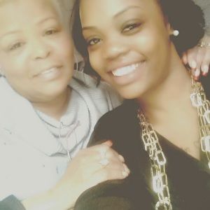 Meet your Posher, Denise